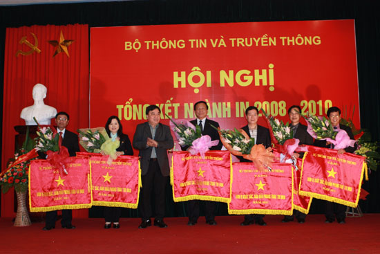 http://mic.gov.vn/tintucsukien/tinhoatdongcuabo/PublishingImages/20111124-u1.jpg