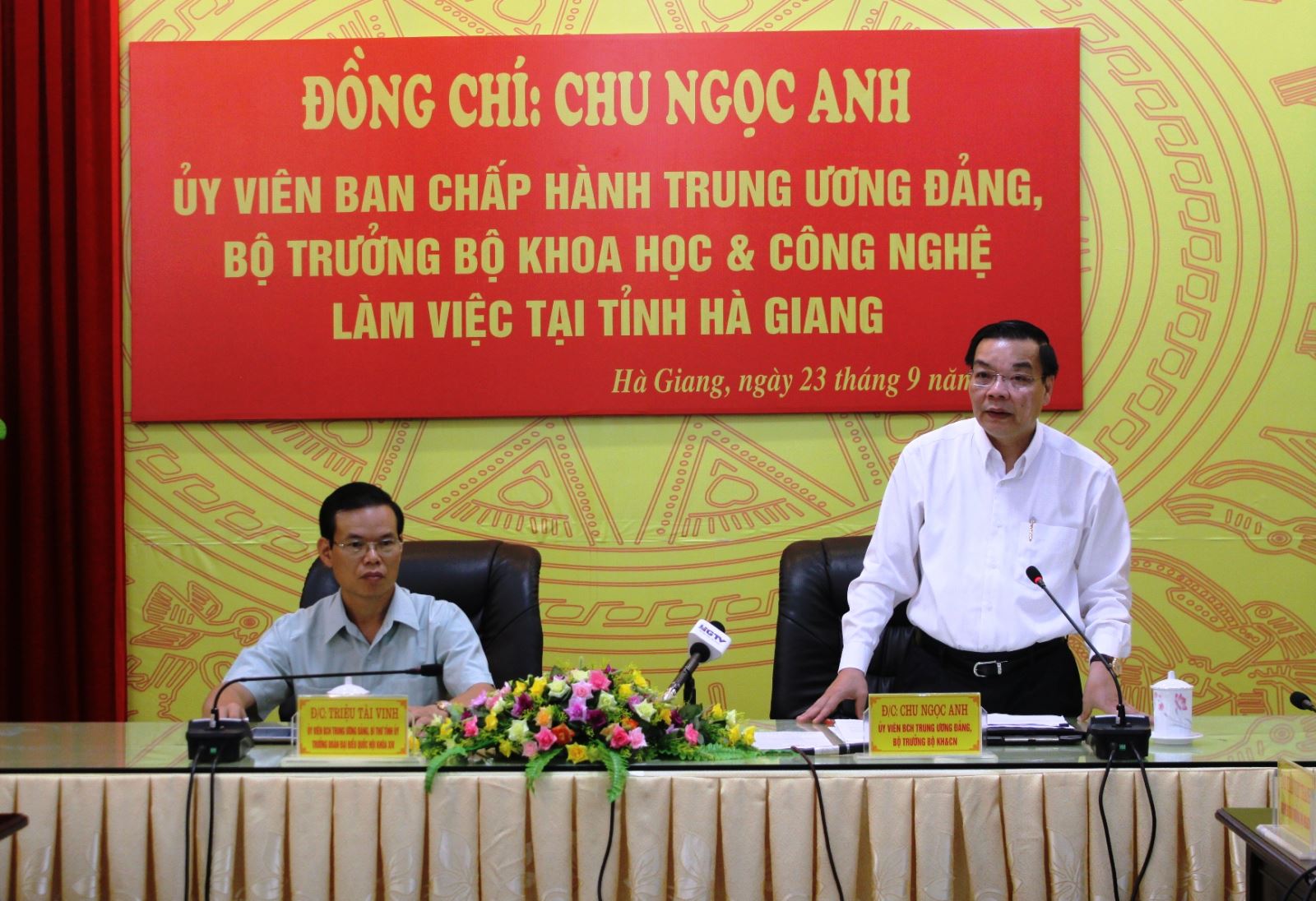 Kết luận buổi làm việc, Bộ truởng Chu Ngọc Anh đánh giá cao kết quả đạt được trong phát triển KH&CN tỉnh Hà Giang trong những năm vừa qua