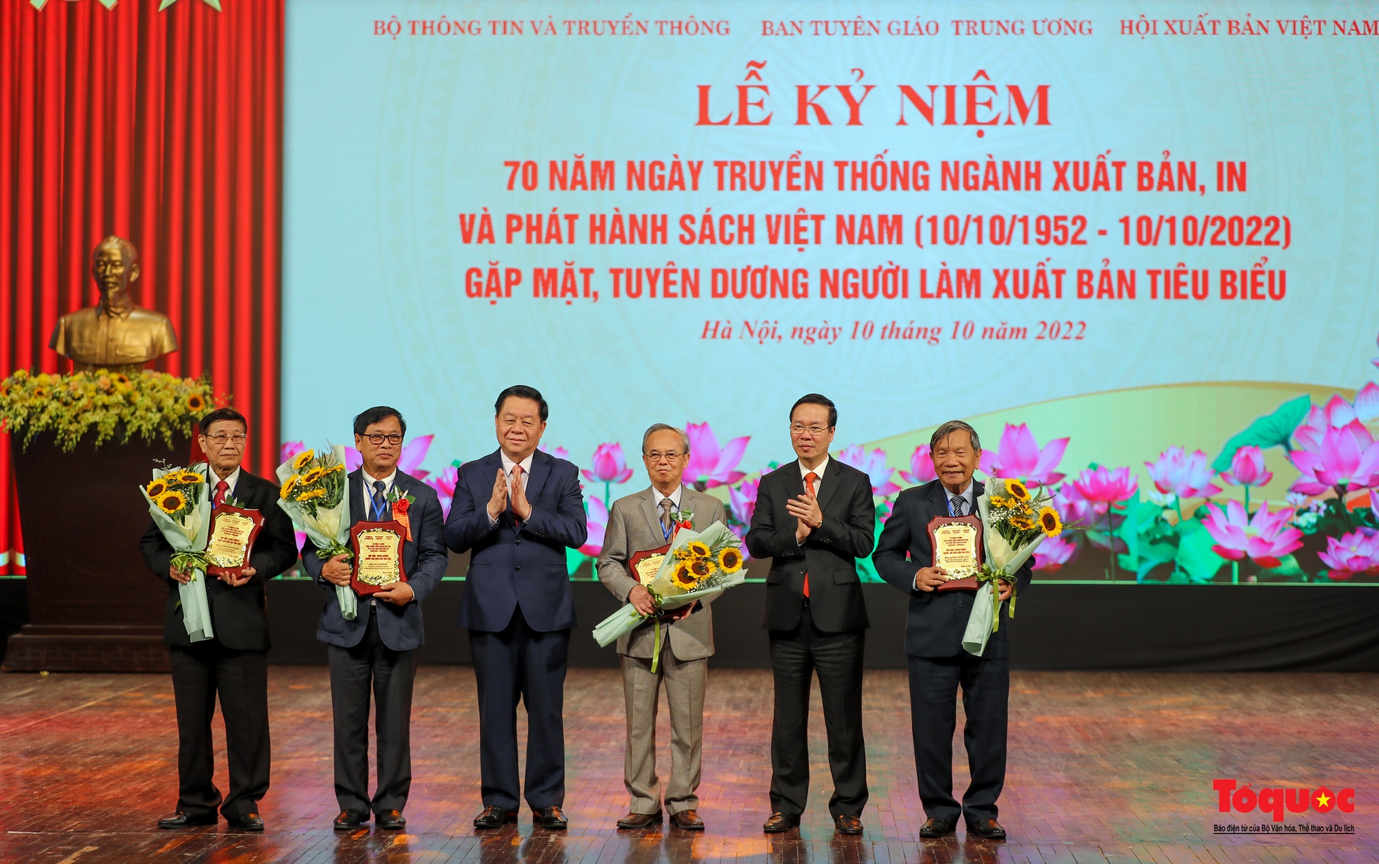 Lễ kỷ niệm 70 năm Ngày truyền thống ngành Xuất bản và tôn vinh người làm xuất bản tiêu biểu - Ảnh 8.