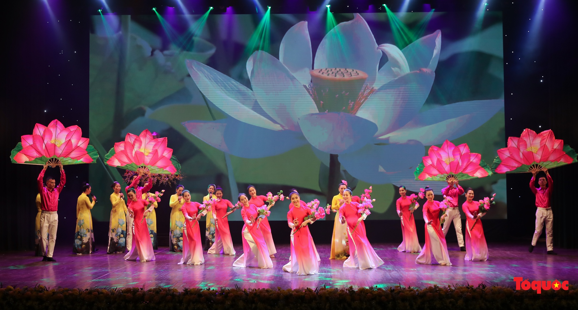 Lễ kỷ niệm 70 năm Ngày truyền thống ngành Xuất bản và tôn vinh người làm xuất bản tiêu biểu - Ảnh 12.