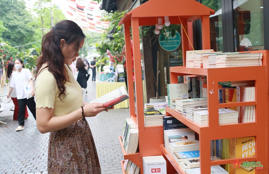 Hà Nội: Khai mạc chuỗi sự kiện hội sách “Ươm mầm tri thức – Kiến tạo tương lai”