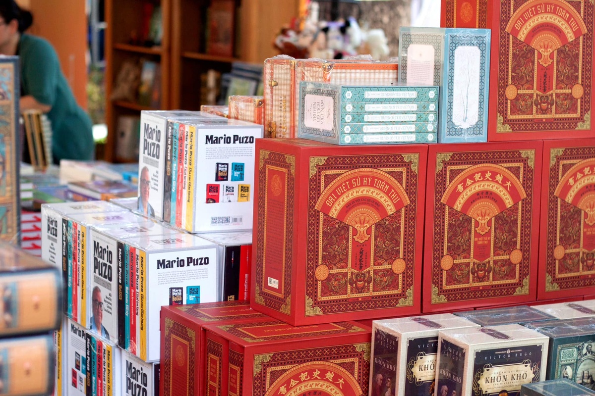 ngày sách ảnh 2 ngay sach anh 2