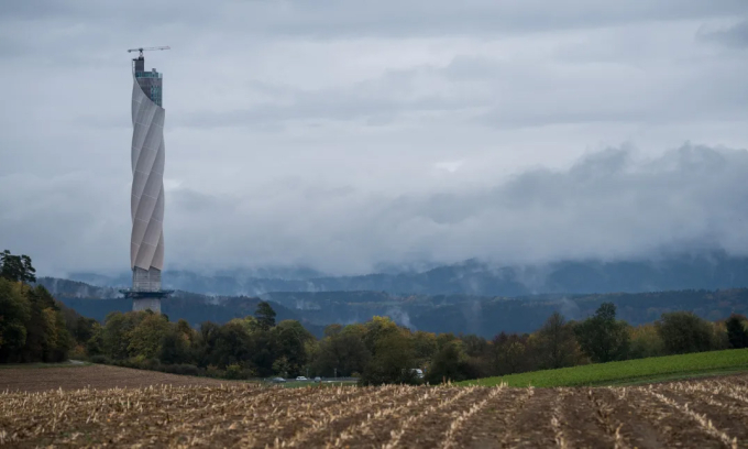 Tháp TK Elevator Testturm là một trong những tòa nhà cao nhất Đức. Ảnh: Sebastian Gollnow/Picture alliance