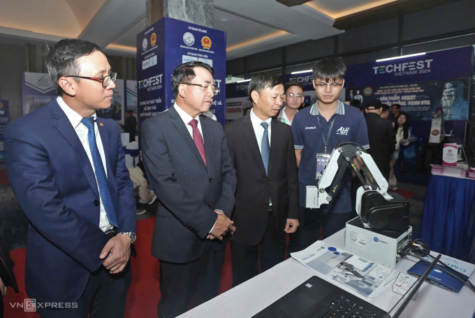 Các công nghệ được giới thiệu tại Techfest 2024. Ảnh: Phương Minh