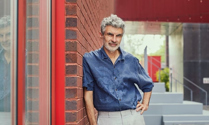 Yoshua Bengio đang là giáo sư ở Đại học Montréal. Ảnh: CBC