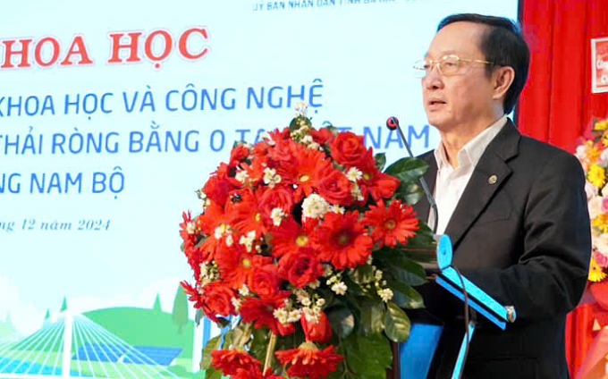 Bộ trưởng Huỳnh Thành Đạt phát biểu tại hội thảo ngày 28/12. Ảnh: TTTT