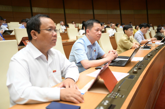 Đại biểu Quốc hội tại hội trường Diên Hồng. Ảnh: Cổng TTĐT Quốc hội