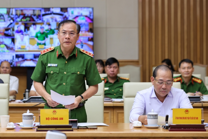 Thứ trưởng Công an Nguyễn Văn Long phát biểu tại hội nghị, ngày 23/6. Ảnh: VGP