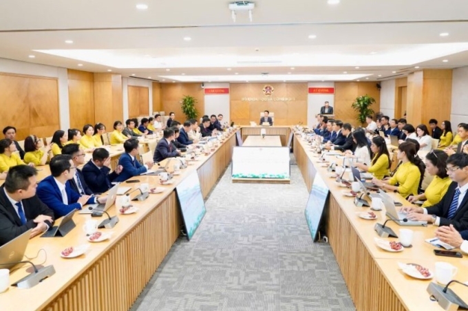 Bộ trưởng Khoa học và Công nghệ làm việc với Cục An toàn, bức xạ và hạt nhân, chiều 31/7. Ảnh: TTTT