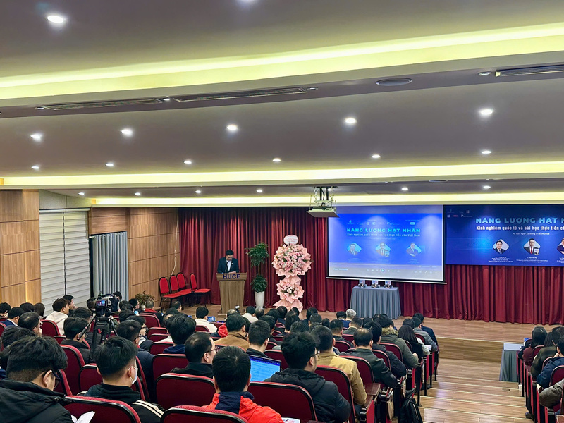 Toàn cảnh toạ đàm